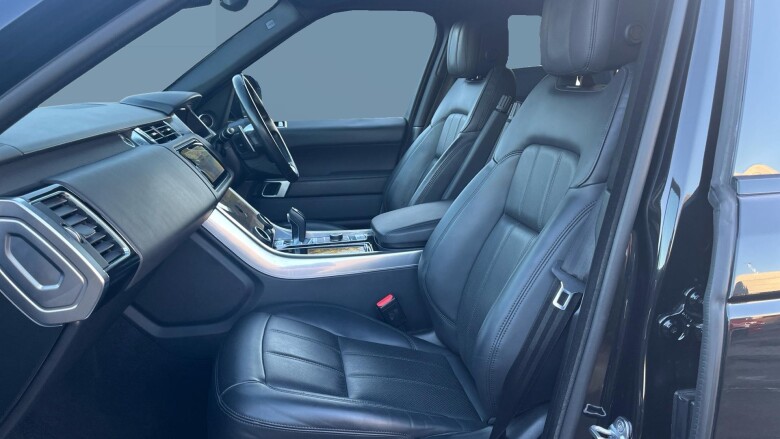 Land Rover Range Rover Sport 3.0 D300 HSE Dynamic Black 5dr Auto Diesel Estate